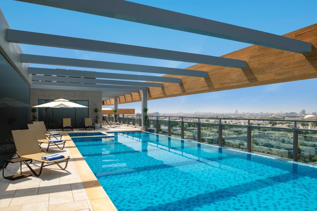 Swissotel Living Jidda Eksteriør bilde Rooftop pool