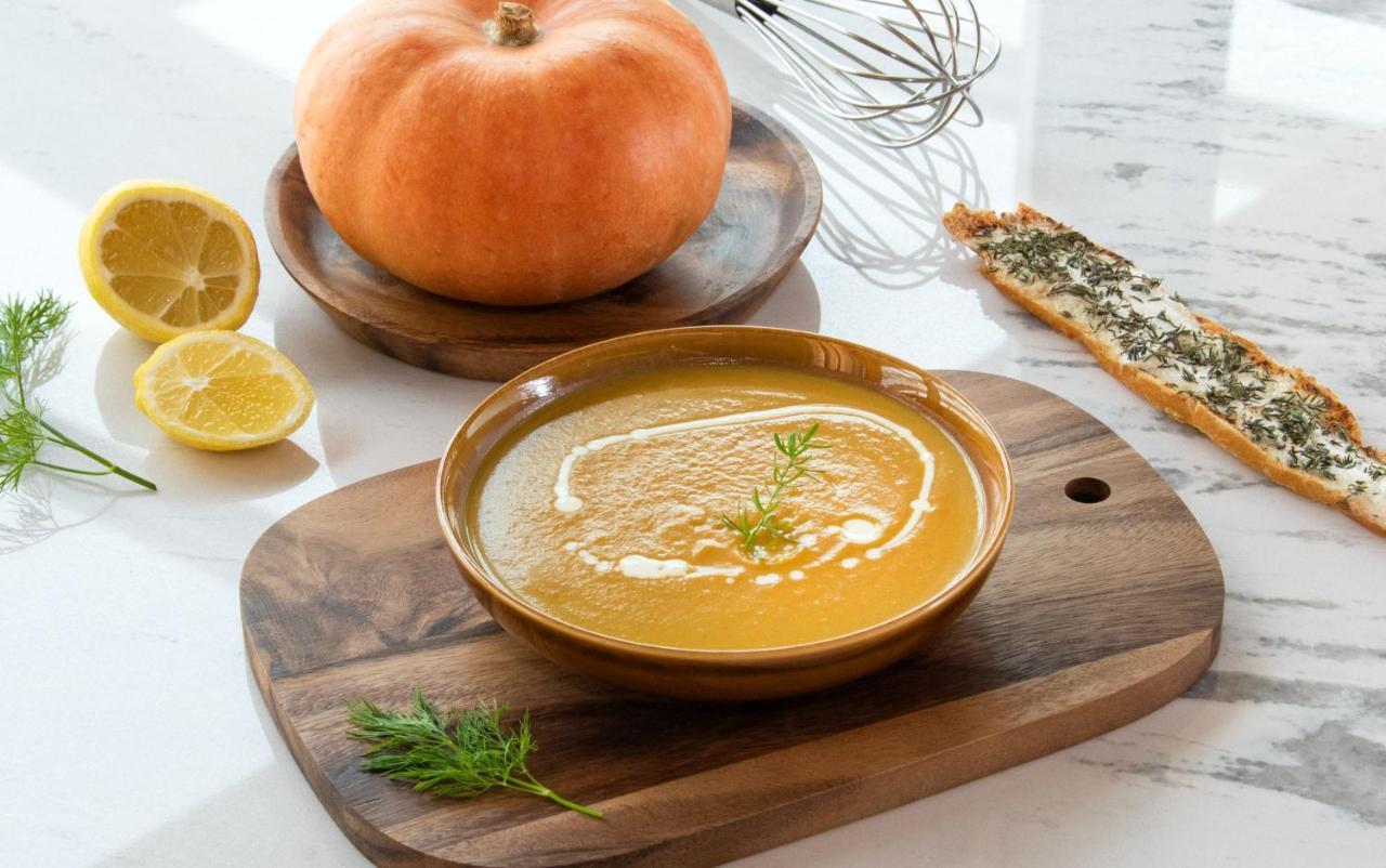 Swissotel Living Jidda Eksteriør bilde Pumpkin soup