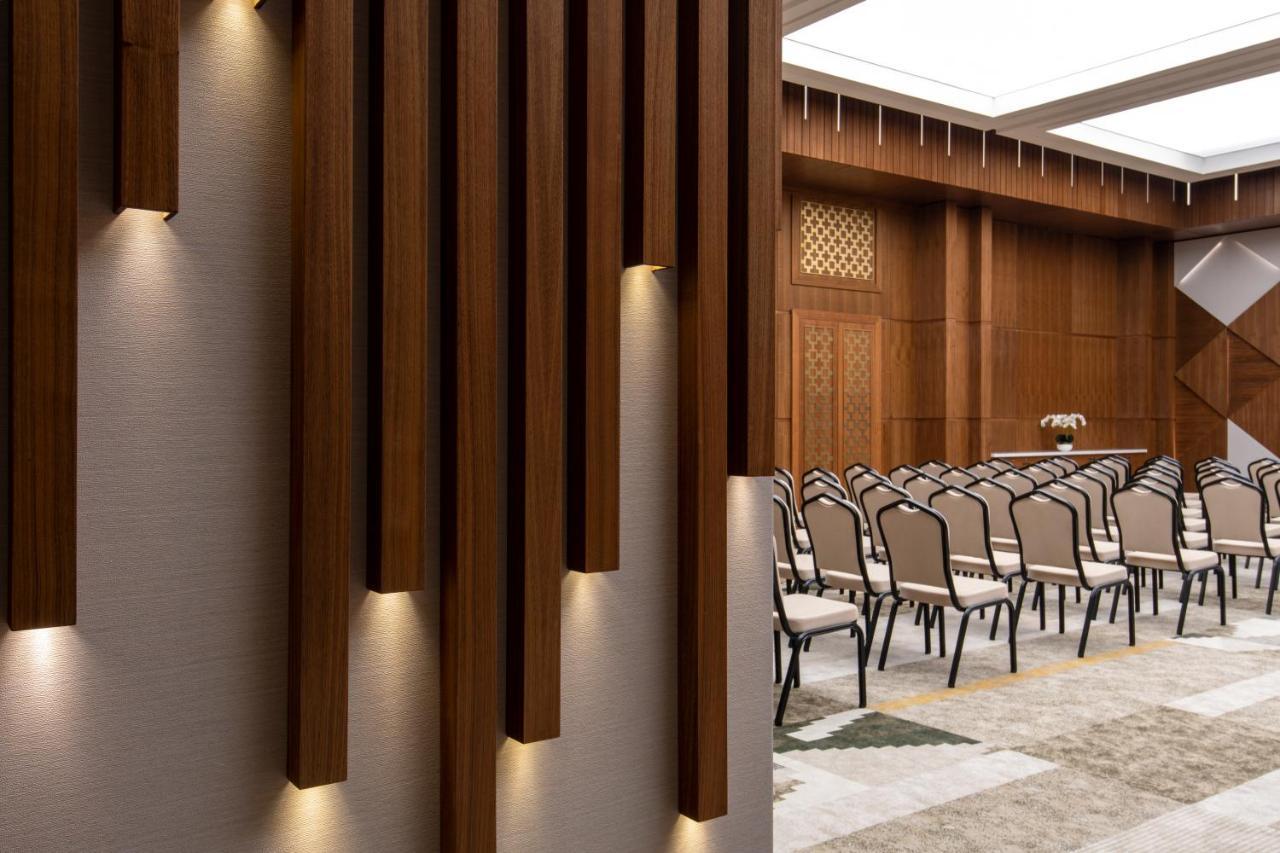 Swissotel Living Jidda Eksteriør bilde The interior of the main conference hall