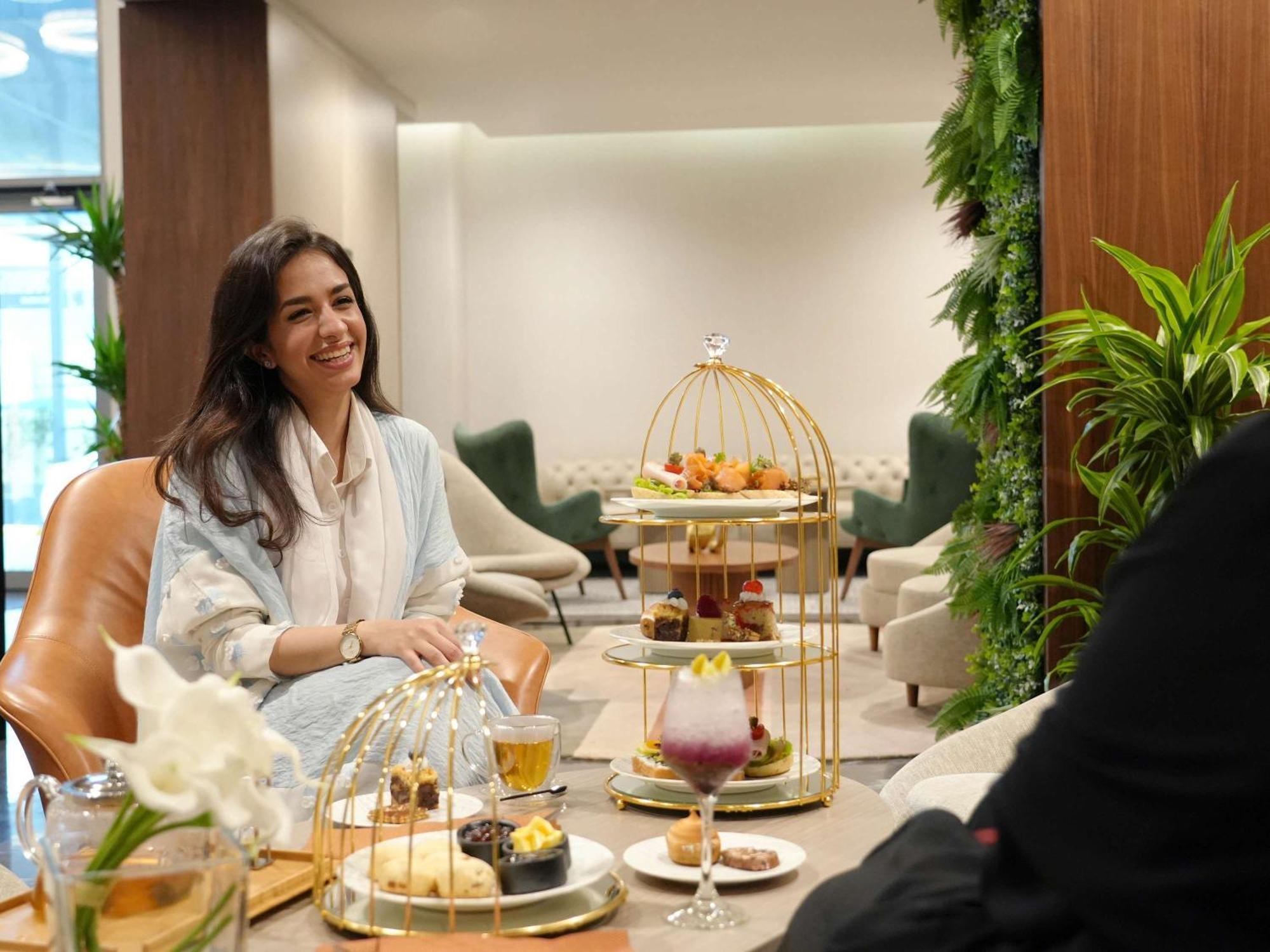 Swissotel Living Jidda Eksteriør bilde The Lounge at the airport